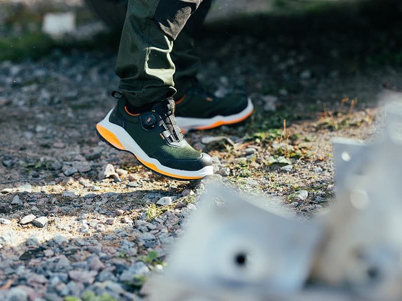 Striker_Shoe_Craftsman_800x600